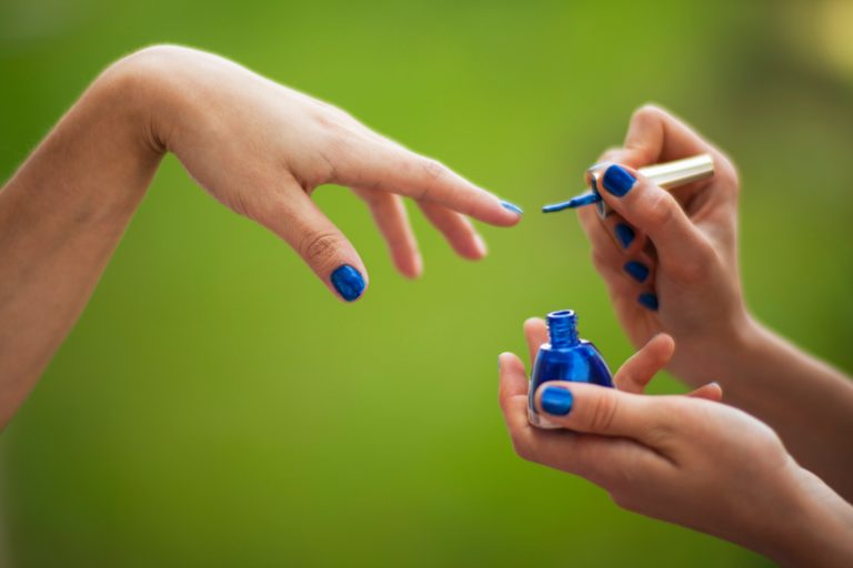 Can I Apply Glue on Nails at Home?