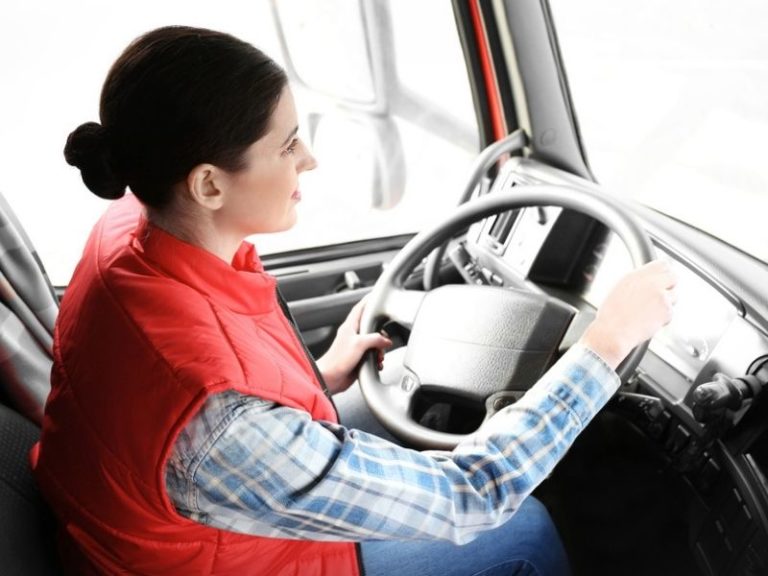 Challenges Female Truck Drivers Are Facing