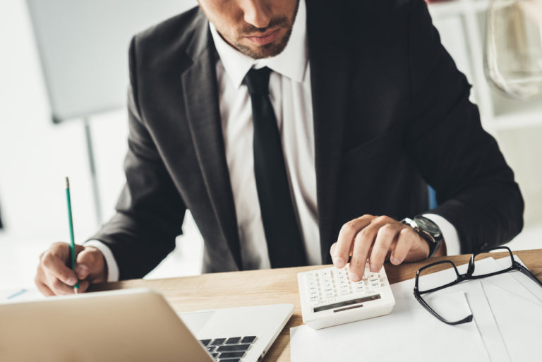 5 Essential Skills You Need To Become an Accountant