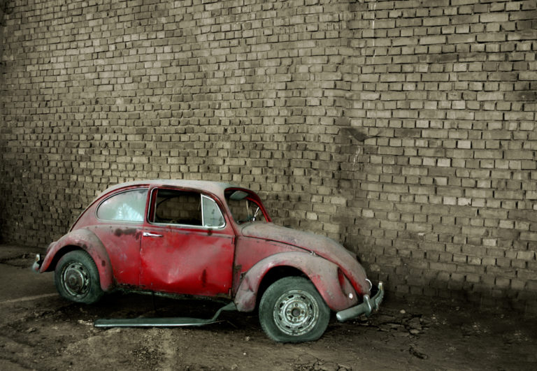 4 Key Reasons to Sell Your Junk Car for Cash