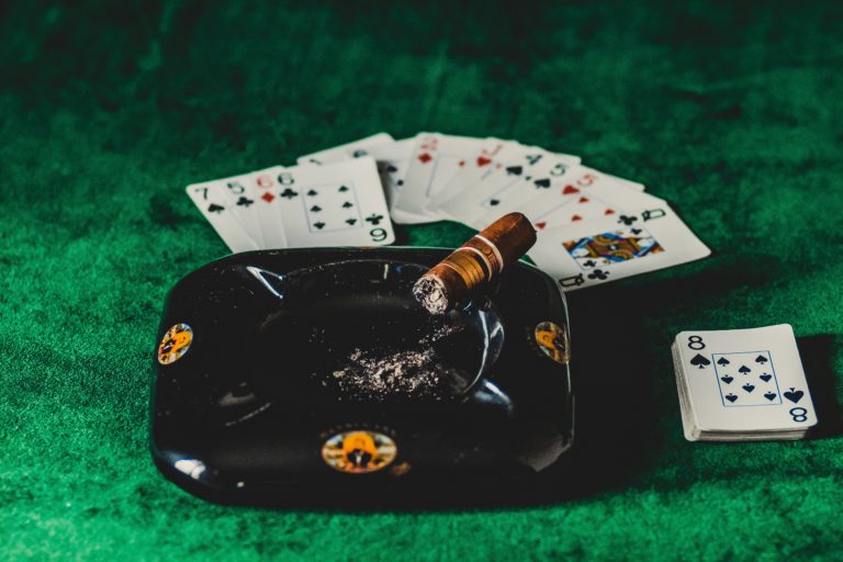 5 Things to Look for When Buying a Decorative Ashtray