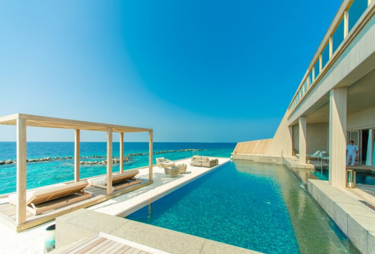 5 Creative Ways to Add a Nautical Touch to Your Beach House