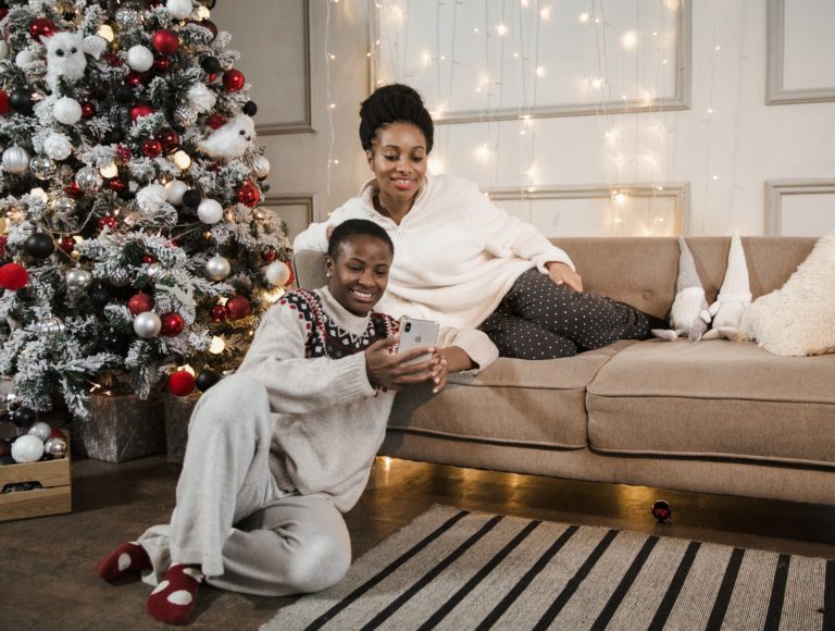 7 Festive Ways to Add Christmas Cheer to Your Home’s Exterior￼