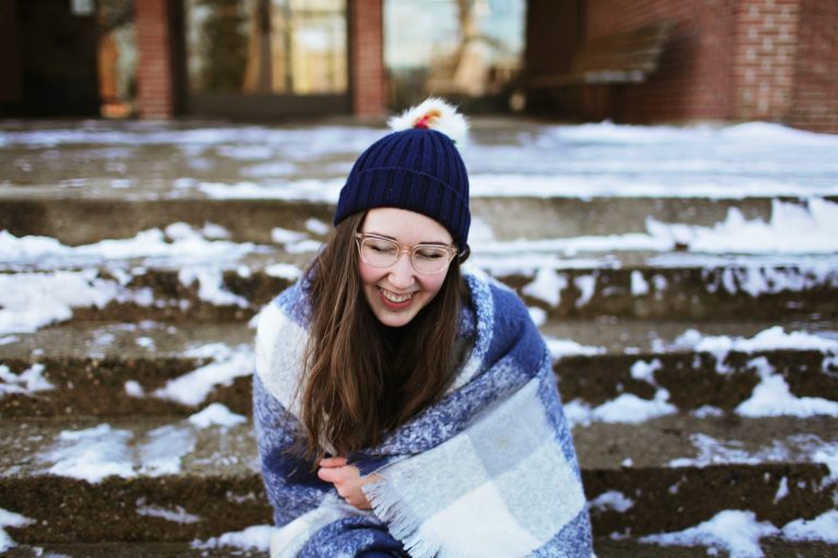 6 Care Tips to Know for Having Healthy Hair in Cold Weather￼