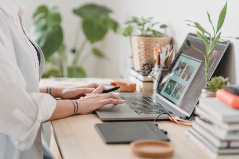 Starting a Side Hustle to Combat the Recession￼