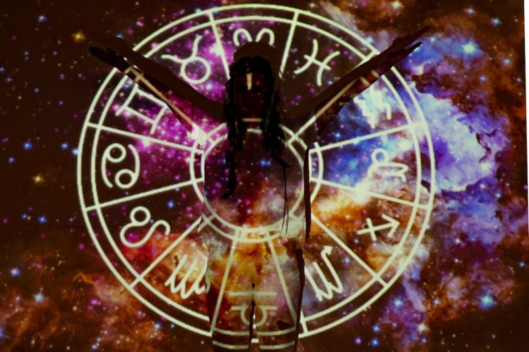 Top 5 Benefits of Reading Your Daily Horoscope