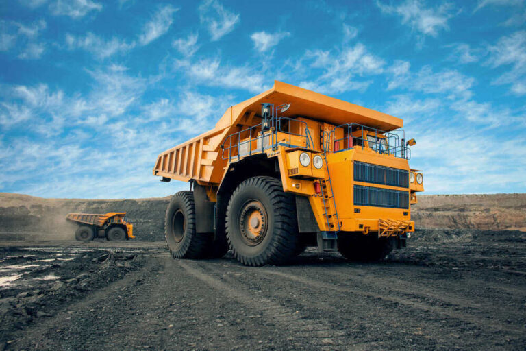 Navigating the Advantages of a Career in Long-Haul Trucking and Heavy Construction Equipment Shipping Costs with A1 Auto Transport
