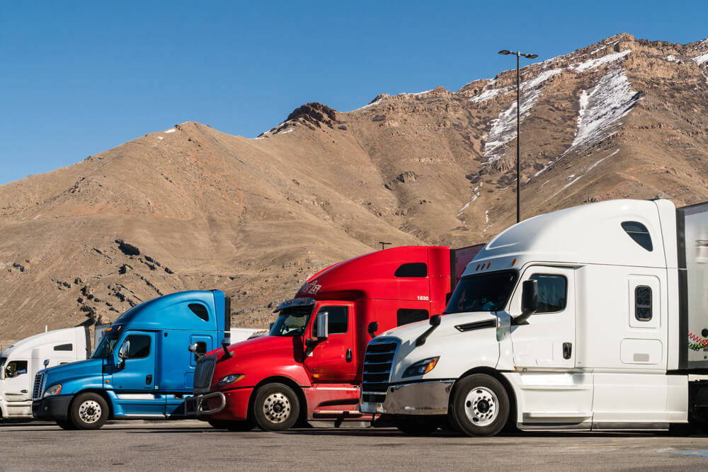 5 Advantages of Choosing a Career in Long-Haul Trucking: Seamless Wheels