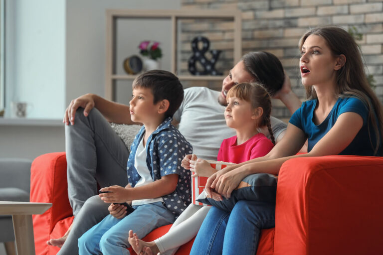 From Gaming Nights to Movie Marathons: Creating Memories with Starller