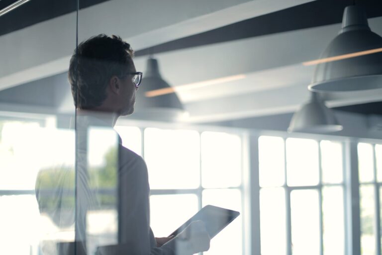 4 Reasons to Hire a Bitcoin Consultant Before Starting to Mine