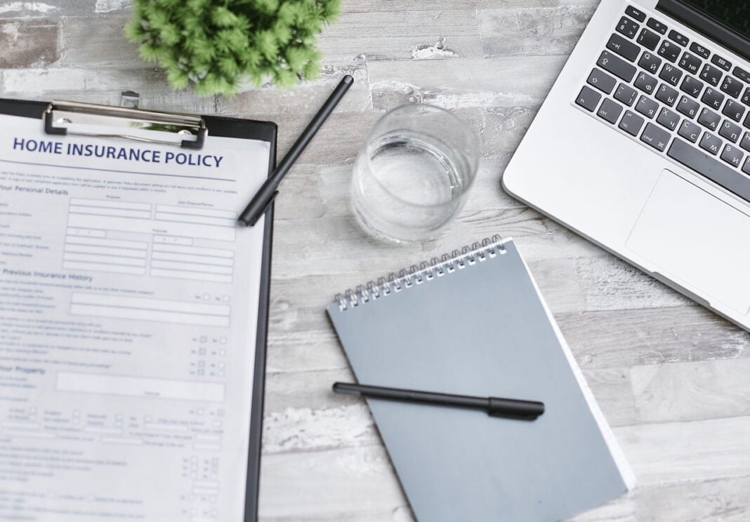 Photo by Mikhail Nilov: https://www.pexels.com/photo/a-notebook-and-laptop-on-the-table-7735621/